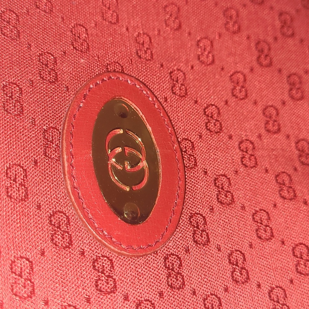 GUCCI RED MICRO GG MONOGRAM CROSSBODY BAG - Picture 7 of 16